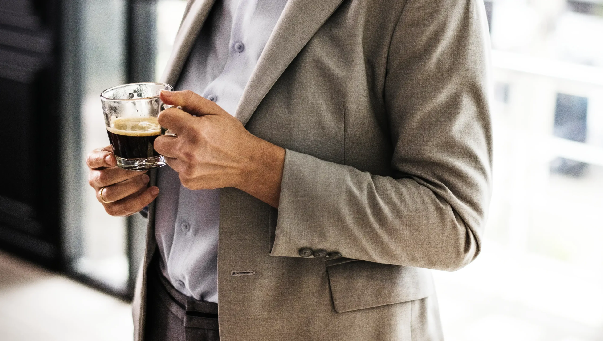King Coffee Espresso instan cocok pekerja kantoran dan Coffee Enthusiast